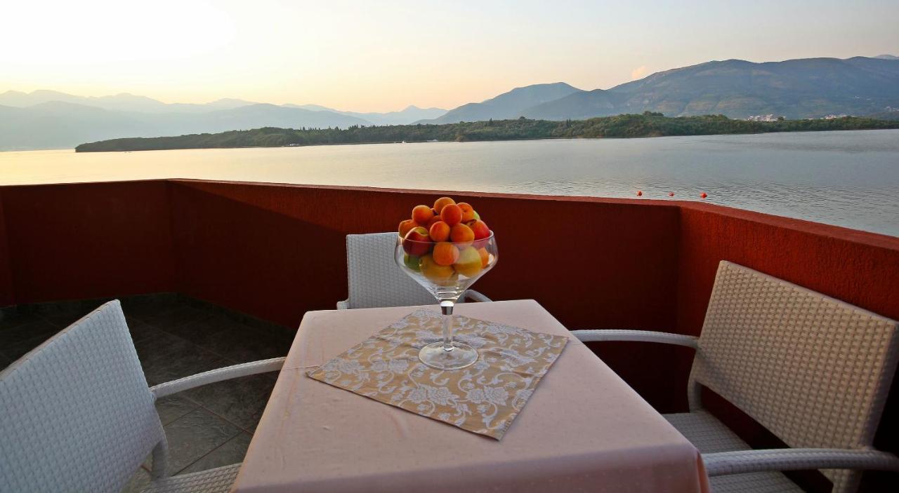 Apart Hotel Samardzic Tivat Phòng bức ảnh