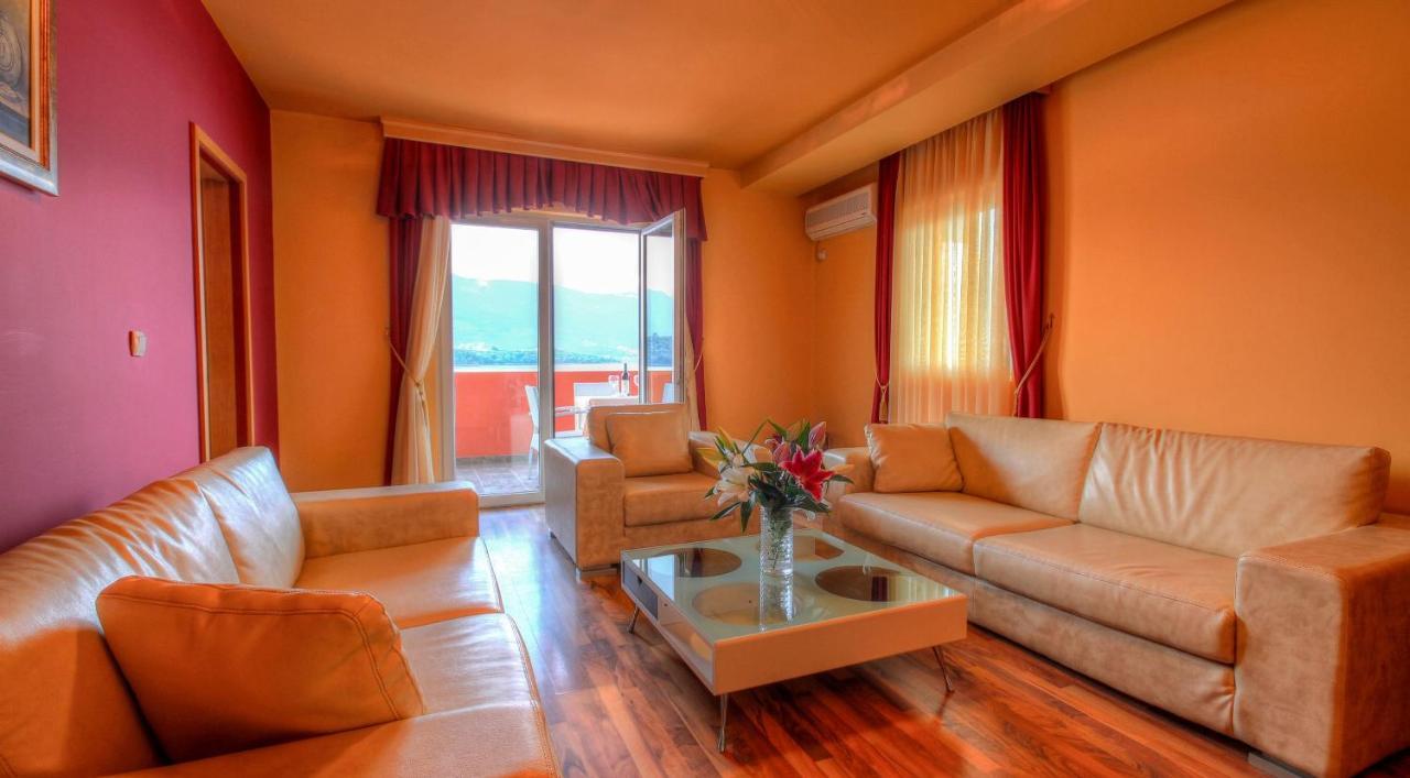 Apart Hotel Samardzic Tivat Phòng bức ảnh
