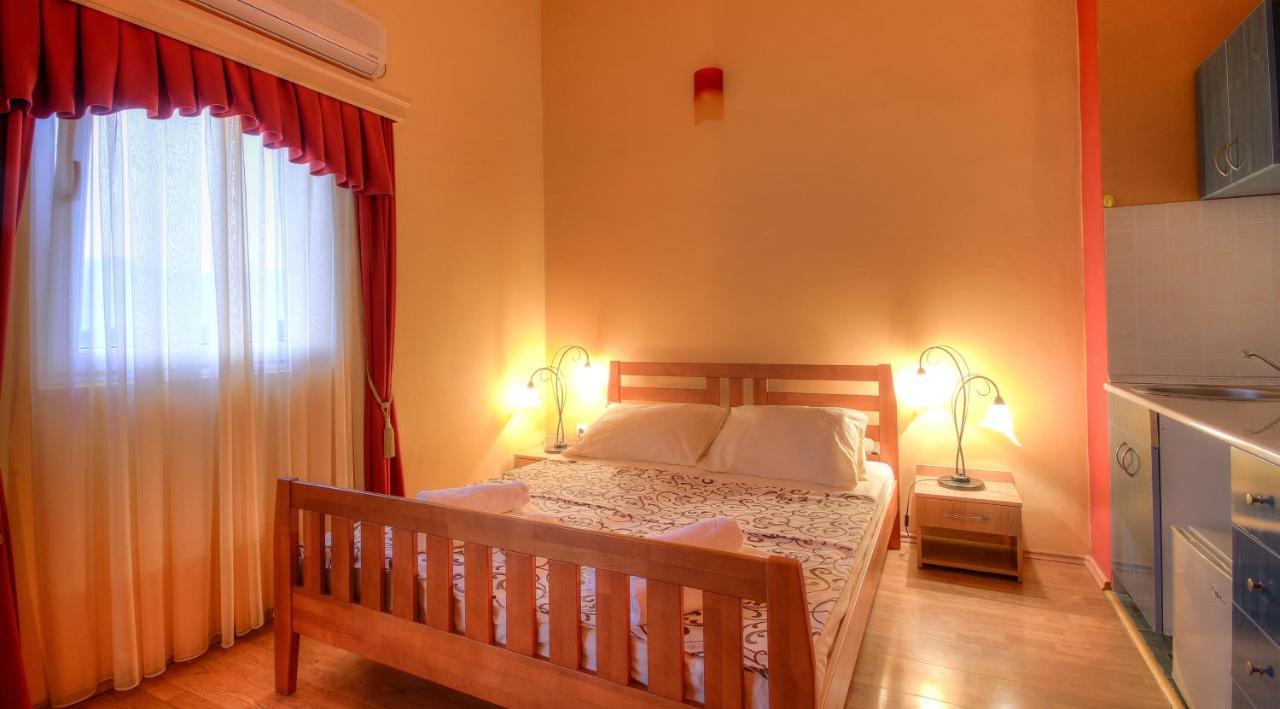Apart Hotel Samardzic Tivat Phòng bức ảnh