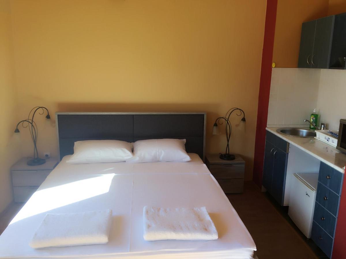 Apart Hotel Samardzic Tivat Ngoại thất bức ảnh